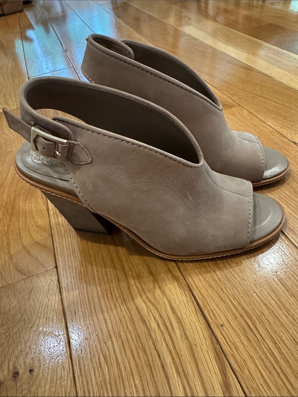 Vince Camuto Leather Heeled Sandals Size 9